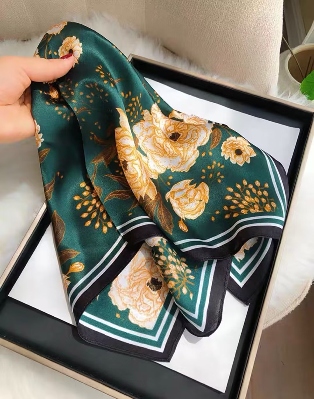 [100% Mulberry Silk] Silk Scarf for Women Autumn Scarf Neck Warmer Versatile Hairband Fashion Small Square Scarf